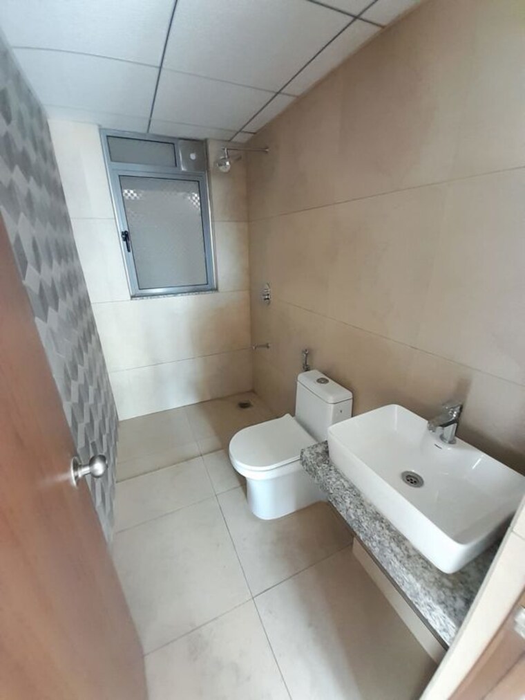 Bathroom, kalpataru-immensa 2 Bedroom 808 Sq.Ft. Apartment In Kolshet Road Thane 10445727