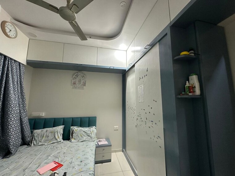 Room, senroofs-apartments 2 Bedroom 850 Sq.Ft. Apartment In Mulund East Mumbai 10445728