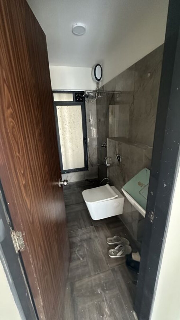 Bathroom, level-the-residences 2 Bedroom 703 Sq.Ft. Apartment In Andheri West Mumbai 10445668