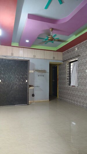 Room in 2 BHK Apartment at Makarba – for Rent