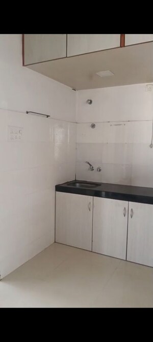 Bathroom in 2 BHK Apartment at Arihant Tower Byculla, Byculla – for Rent