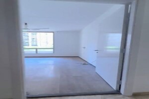Room in 3 BHK Apartment at Hiranandani Estate Rodas Enclave, Ghodbunder Road – for Rent