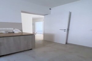 Room in 3 BHK Apartment at Hiranandani Estate Rodas Enclave, Ghodbunder Road – for Rent