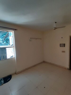 Room in 2 BHK Apartment at Adore Happy Homes, Sector 86 – for Sale