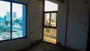 Room in  Apartment at Bhayli – for Sale