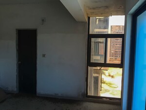 Room in  Apartment at Bhayli – for Sale