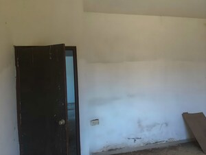 Room in  Apartment at Bhayli – for Sale