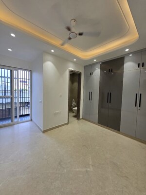 Master Bedroom in 4 BHK Builder Floor at Greater Kailash I – for Rent