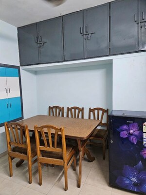 Team Area in 1 BHK Apartment at Paldi – for Rent