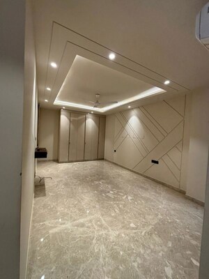 Master Bedroom in 3 BHK Builder Floor at Greater Kailash I – for Rent