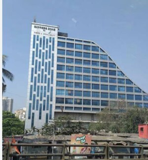  Office Space For Rent in Express Zone, Malad East