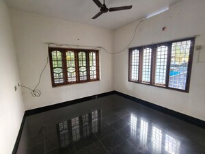  Office Space – Exterior View View at Maradu - for Rent