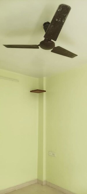 Room in 2 BHK Apartment at Yash Classic, Pashan Sus Road – for Rent