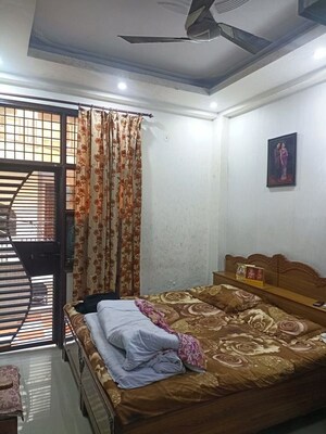 Bedroom in 2 BHK Builder Floor at Vasundhara Sector 5 – for Rent