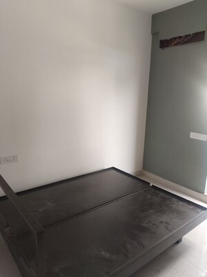 Room in 1 BHK Apartment at Lakshmi Enclave Bellandur, Bellandur – for Rent
