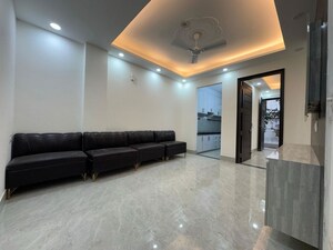 Room in 1 BHK Apartment at Chattarpur – for Rent