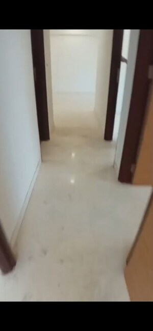 Room in 2.5 BHK Apartment at Ekta Tripolis, Goregaon West – for Rent