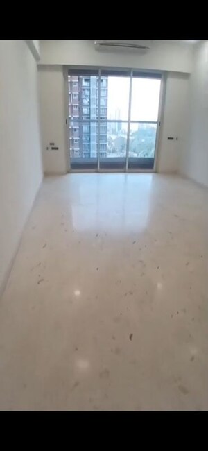 2.5 BHK Apartment For Rent in Ekta Tripolis, Goregaon West