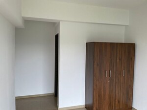 Room in 2 BHK Apartment at Ruparel Ariana, Parel – for Rent
