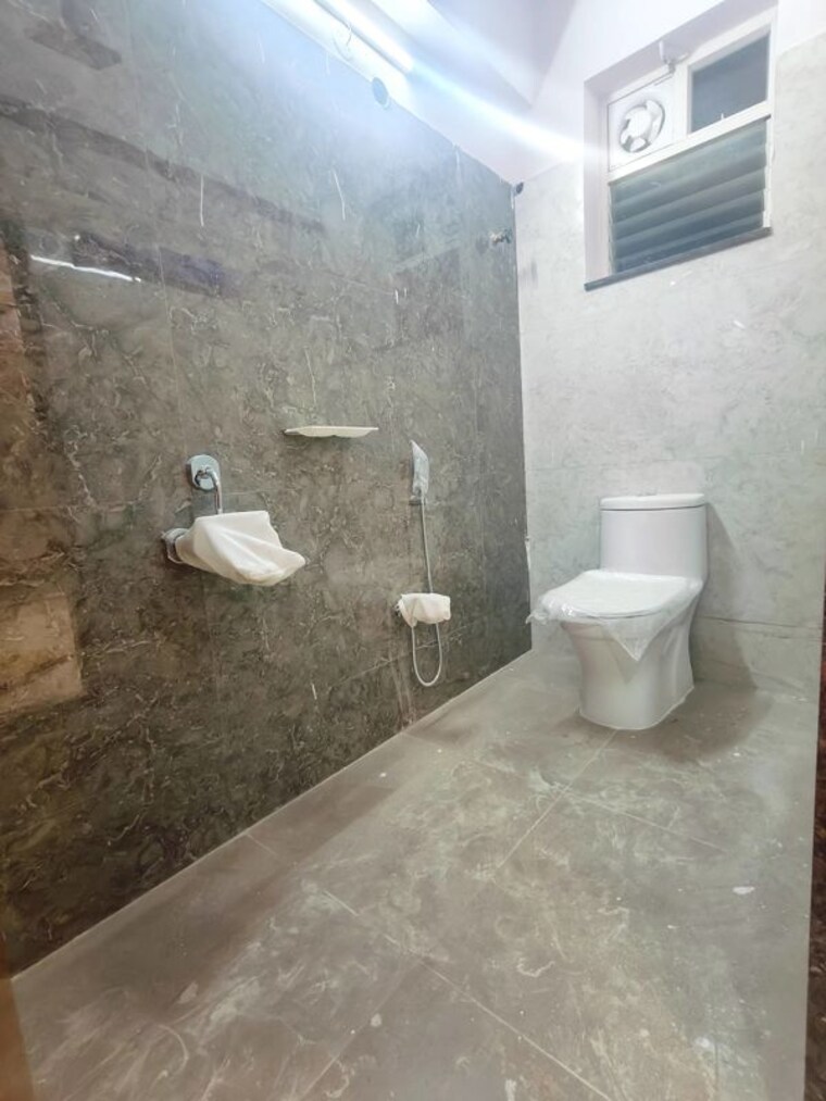 Bathroom, sri venkateshwara nagar colony 3 Bedroom 1835 Sq.Ft. Apartment In Sri Venkateshwara Nagar Colony Guntur 10446166