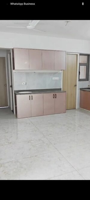 Room in 3 BHK Apartment at Adani Augusta, Tragad – for Rent