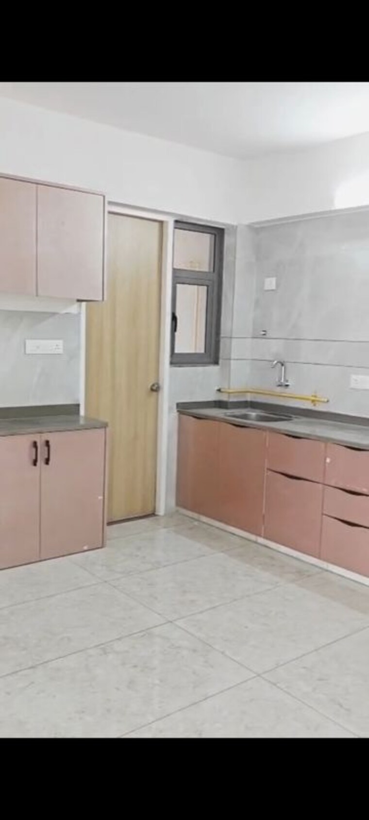 Bathroom, adani-augusta 3 Bedroom 1500 Sq.Ft. Apartment In Tragad Ahmedabad 10446184