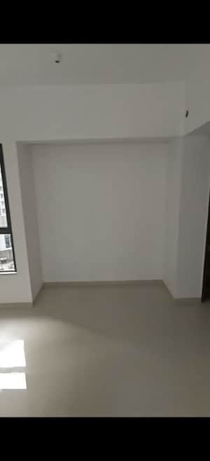 Room in 2 BHK Apartment at Kalpataru Immensa B, Kolshet Road – for Sale