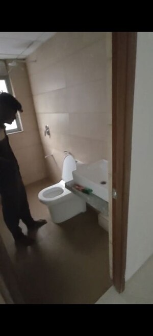 Bathroom in 2 BHK Apartment at Kalpataru Immensa B, Kolshet Road – for Sale