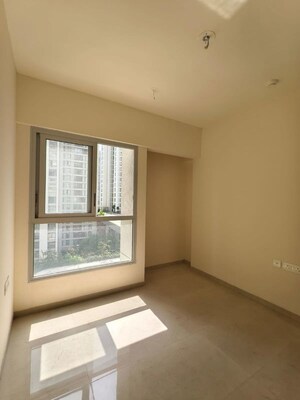 Room in 2 BHK Apartment at Piramal Vaikunth, Balkum Pada – for Sale