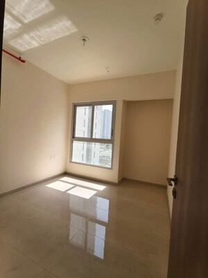 Room in 2 BHK Apartment at Piramal Vaikunth, Balkum Pada – for Sale