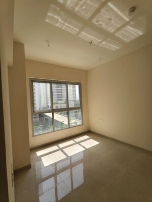 Room in 2 BHK Apartment at Piramal Vaikunth, Balkum Pada – for Sale