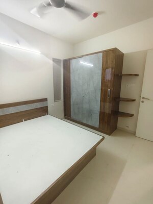 Room in 3 BHK Apartment at Godrej Green Cove, Mahalunge – for Rent