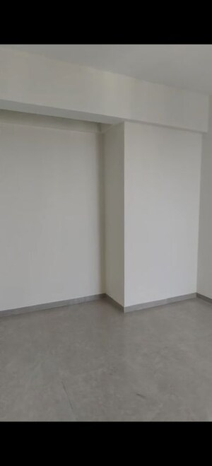 Room in 2 BHK Apartment at Damji Shamji Mahavir Spring Tulip Phase 1, Pokhran Road No Two – for Rent