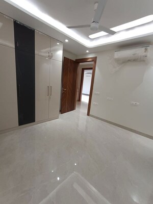 Room in 3 BHK Builder Floor at Kohli One Malibu Town, Sector 47 – for Rent