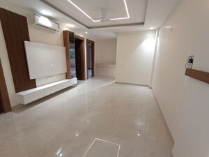 Room in 3 BHK Builder Floor at Kohli One Malibu Town, Sector 47 – for Rent