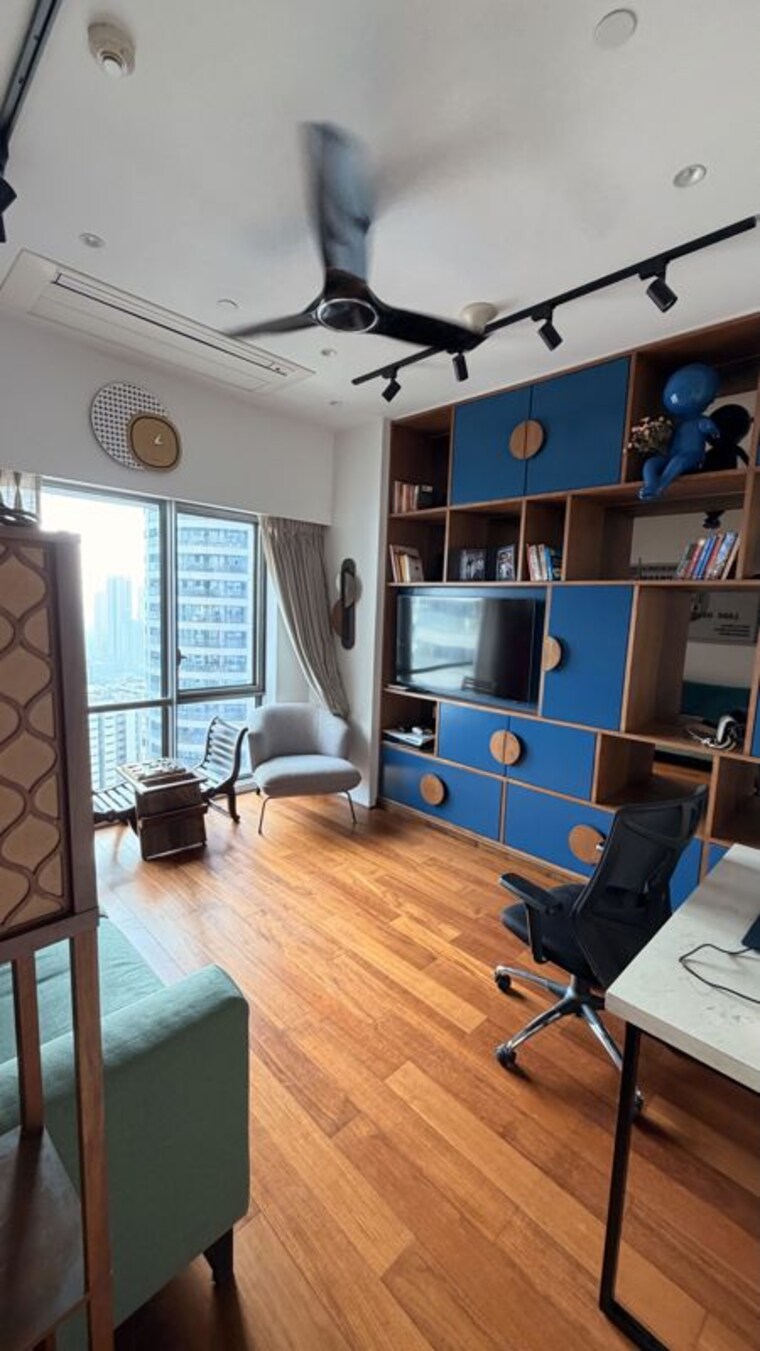 Team Area, lodha-the-world-towers-world-one-tier-3-trinity 3 Bedroom 1200 Sq.Ft. Apartment In Worli Mumbai 10446230
