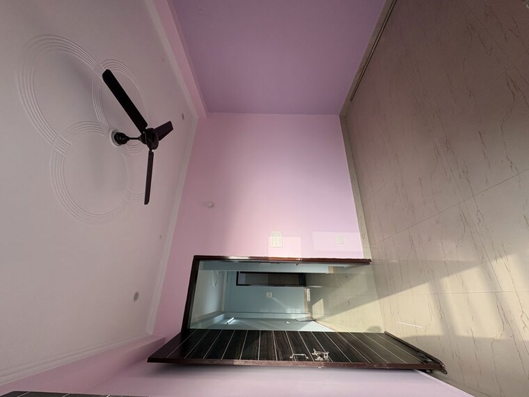 Room, sector 8 dwarka 1 Bedroom 40 Sq.Yd. Builder Floor In Sector 8 Dwarka Delhi 10446243
