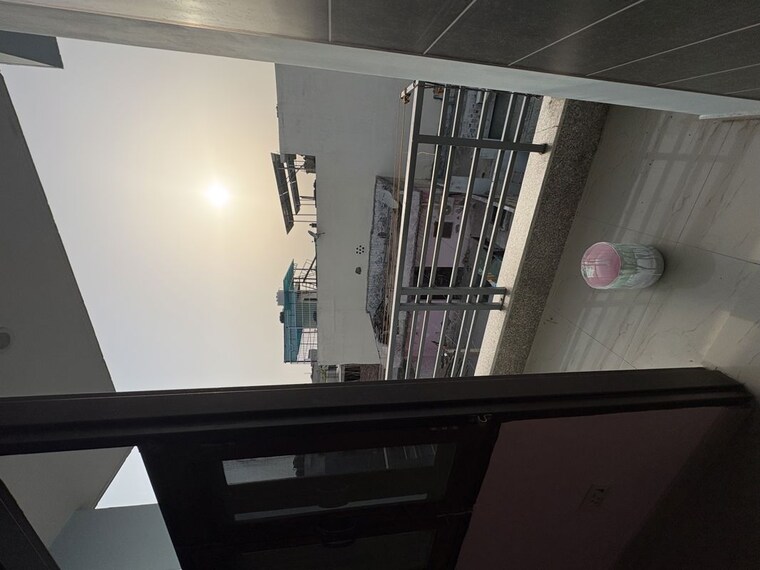 Balcony, sector 8 dwarka 1 Bedroom 40 Sq.Yd. Builder Floor In Sector 8 Dwarka Delhi 10446243