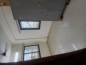 Furnished Amenities in 2.5 BHK Apartment at Sahakar Nagar – for Rent