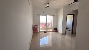 Room in 3 BHK Apartment at Mahagun Moderne, Sector 78 – for Rent
