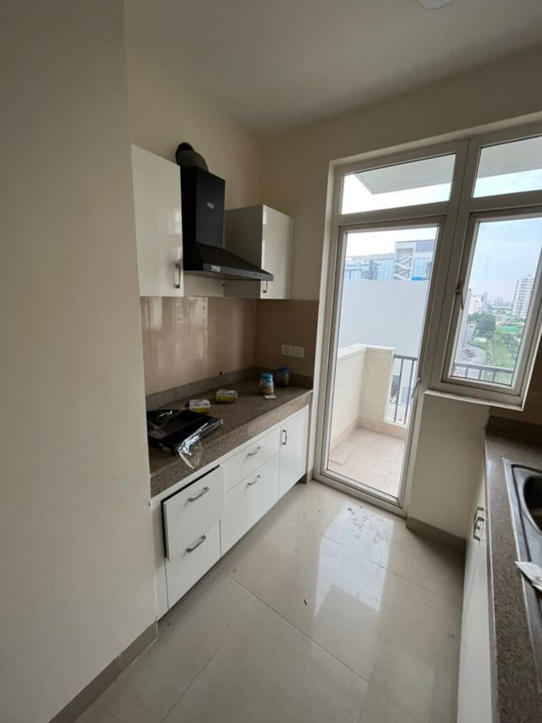 Kitchen, emaar-emerald-estate 2.5 Bedroom 950 Sq.Ft. Apartment In Sector 65 Gurgaon 10446331