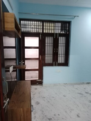 Room in 2 BHK Builder Floor at Huda – for Rent