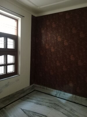 Room in 2 BHK Builder Floor at Sector 25 Phase 2 – for Rent