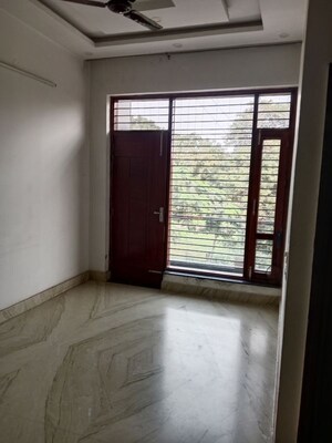 Room in 2 BHK Builder Floor at Sector 25 Phase 2 – for Rent