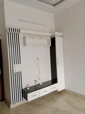 2 BHK Builder Floor For Rent in Sector 25 Phase 2