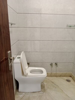 Bathroom in 2 BHK Builder Floor at Sector 25 Phase 2 – for Rent