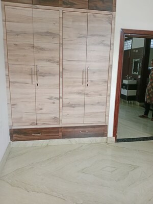 Room in 2 BHK Builder Floor at Sector 25 Phase 2 – for Rent