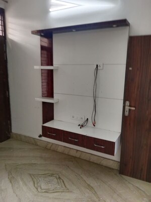 Room in 2 BHK Builder Floor at Sector 25 Phase 2 – for Rent