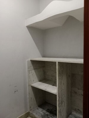 Furnished Amenities in 2.5 BHK Builder Floor at Sector 18 – for Rent