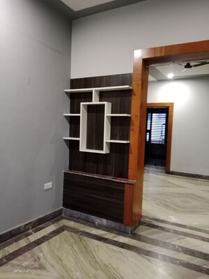 Room in 2.5 BHK Builder Floor at Sector 18 – for Rent